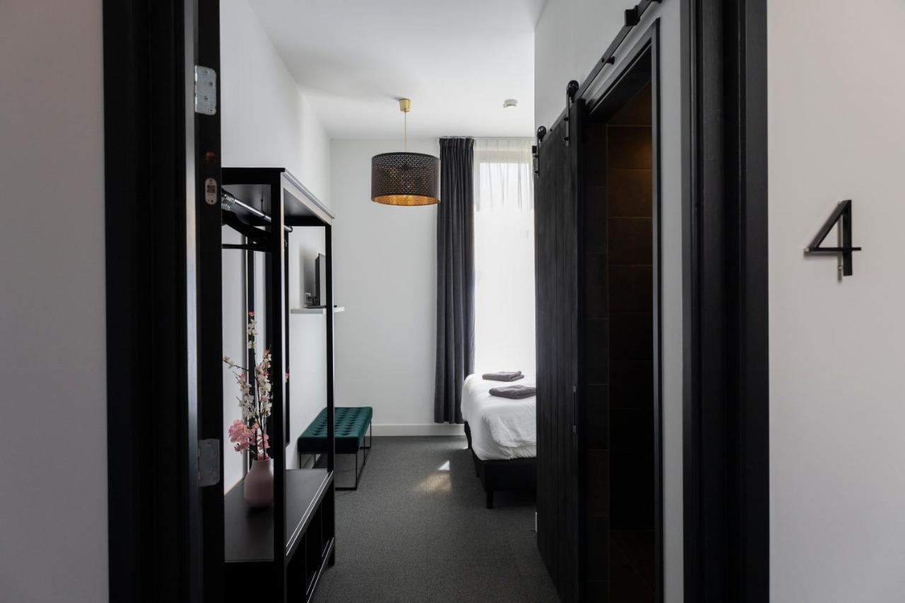 Hotel En Stadscafe De Dam L Hotel Монникендам Экстерьер фото